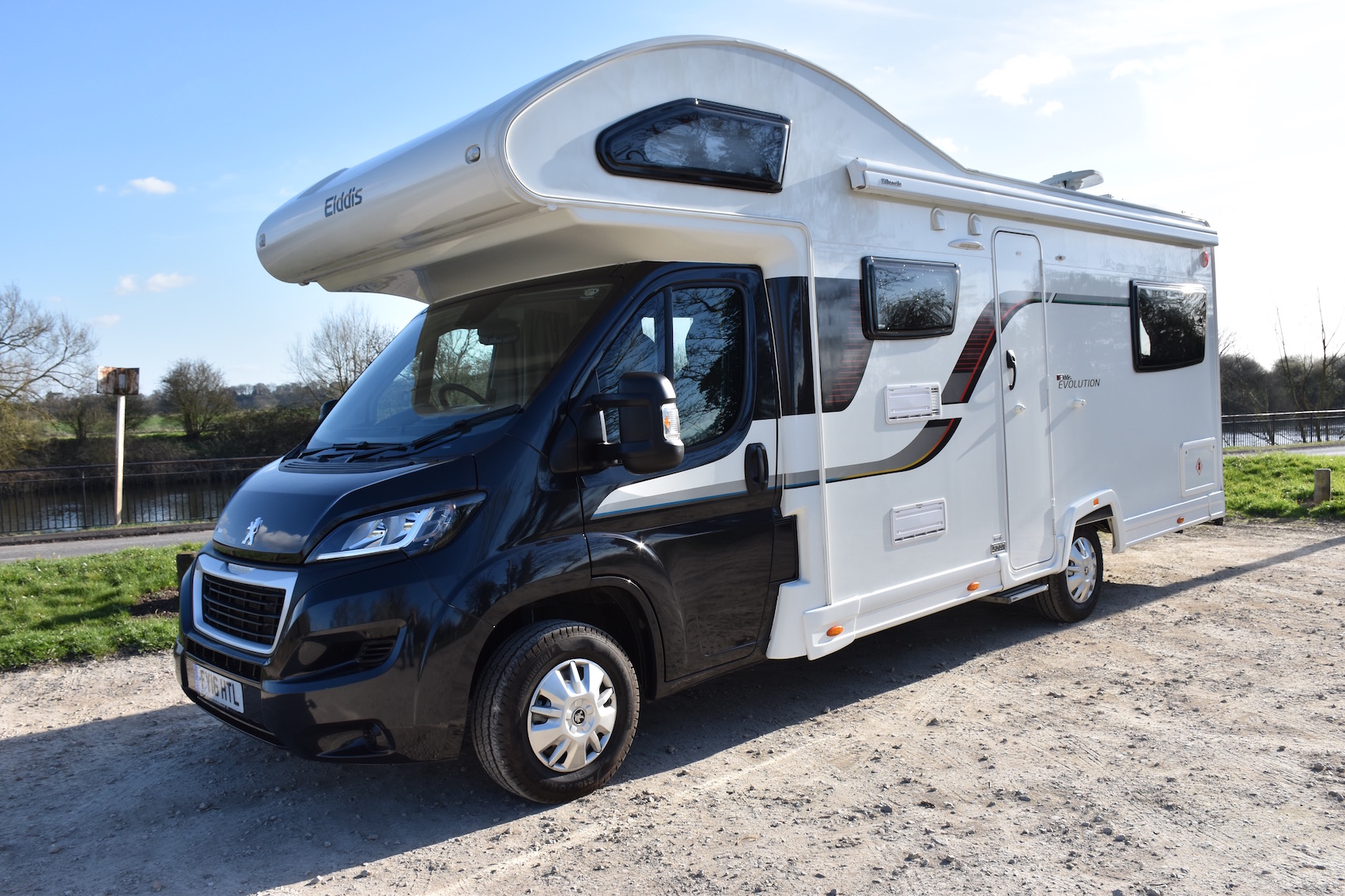 Motorhome hire Nottingham - Elddis Evolution 180