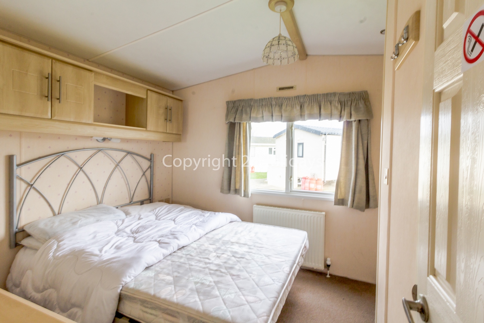 Static Caravan hire HoptononSea Hopton Holiday park 3 bed 8 berth