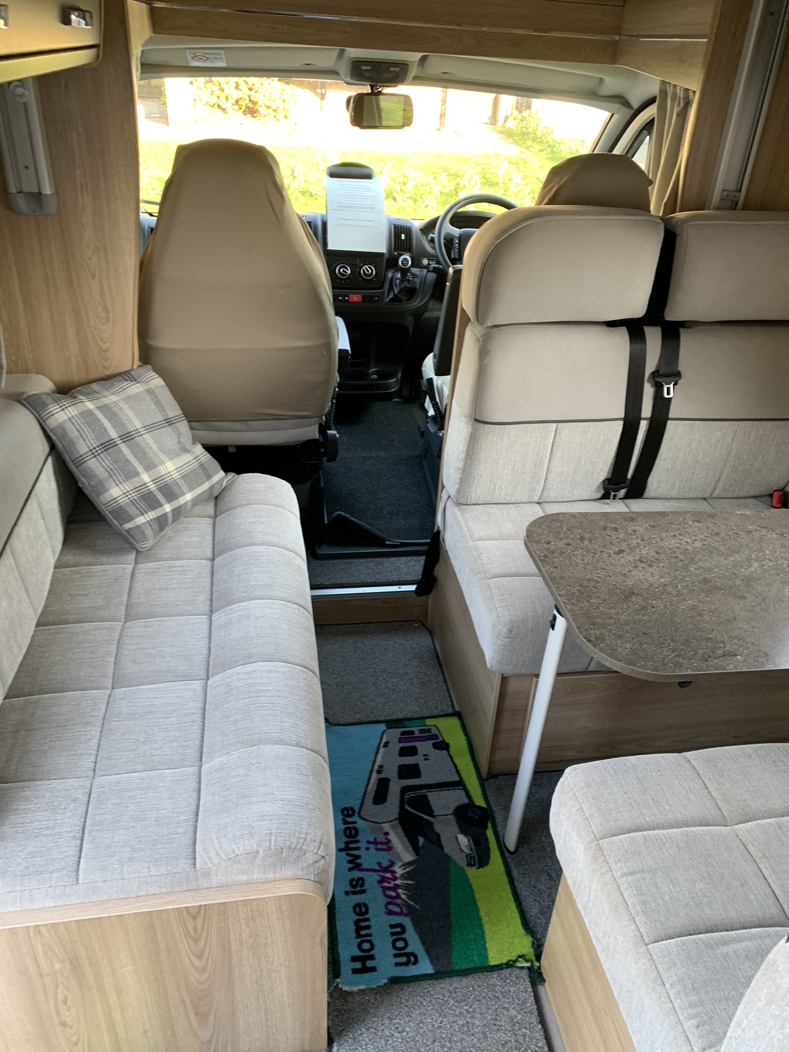 Motorhome hire Guildford - Peugeot Elddis Auto quest 196