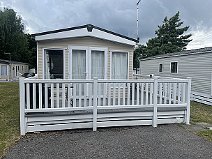 Regal Elegance Static Caravan  for hire in  Ringwood