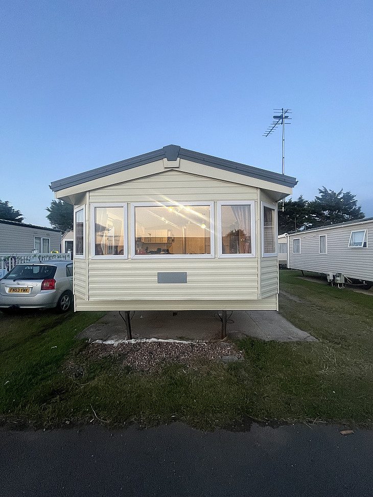 Caravan rental Rhyl - Delta Delux