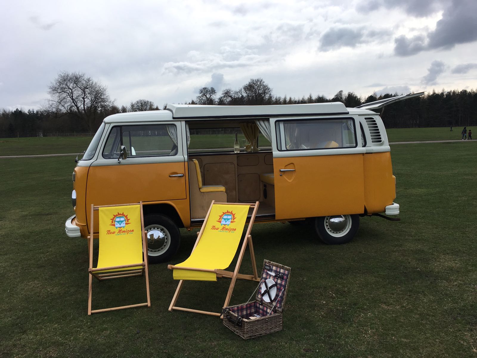 Campervan hire Sale - Volkswagen T2 Late Bay PopTop Camper